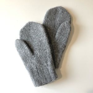 Handmade Felted Mittens Gray Like New Unisex